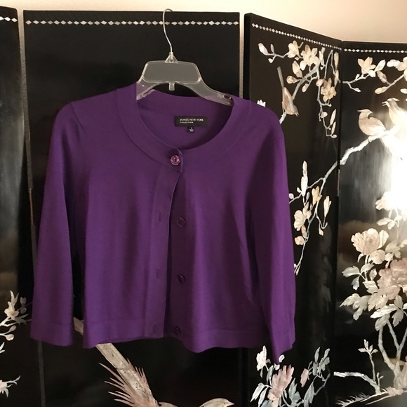 Jones New York Tops - 🍇Purple button down top.